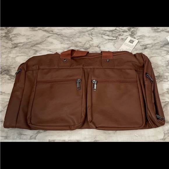 NWT Faux Leather Travel Bag - Picture 5 of 12